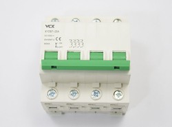 WYŁĄCZNIK NADPRĄDOWY PV VCX 1000V DC 4P C20A SOLAR